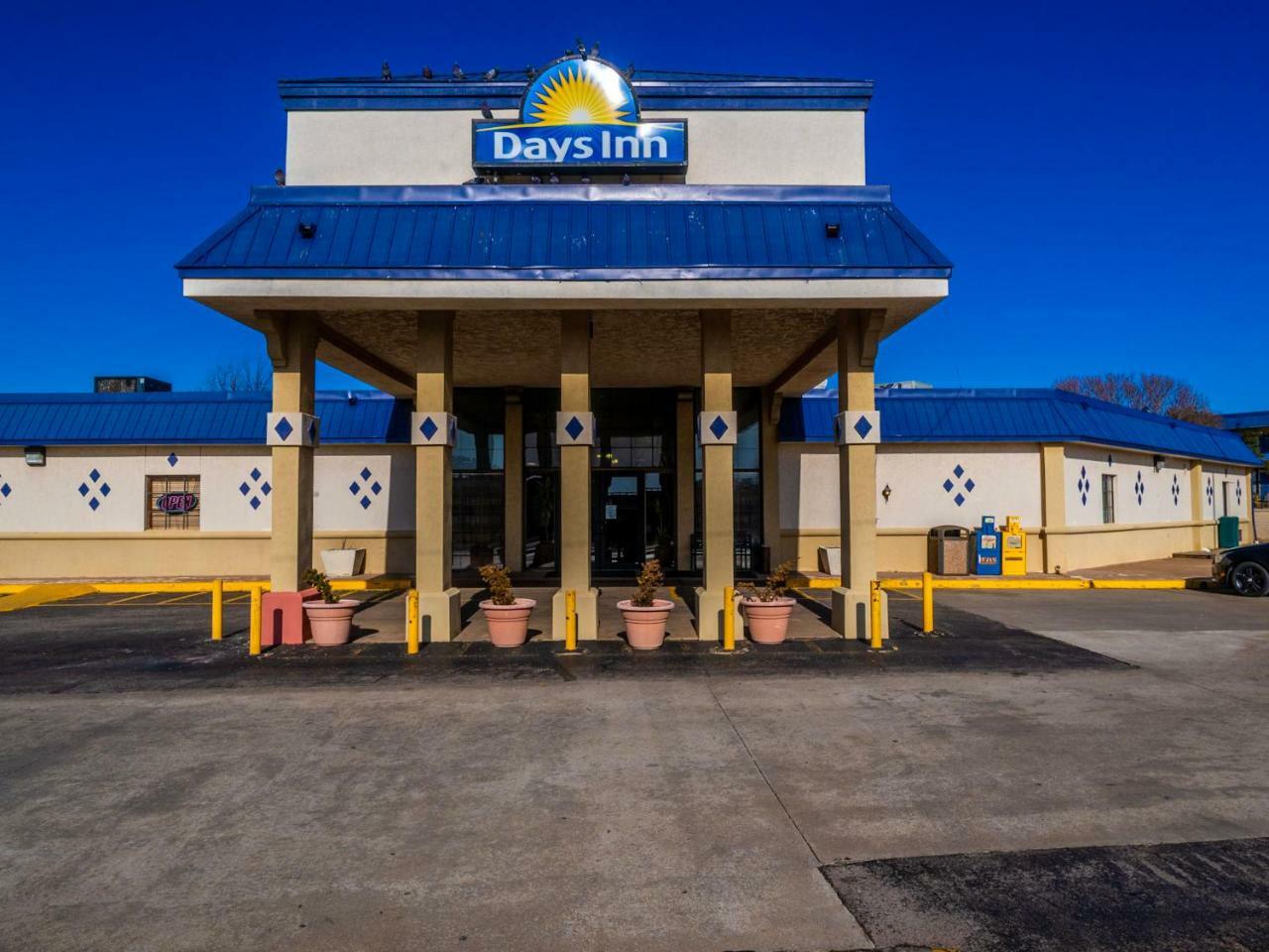 Days Inn By Wyndham Клінтон Екстер'єр фото
